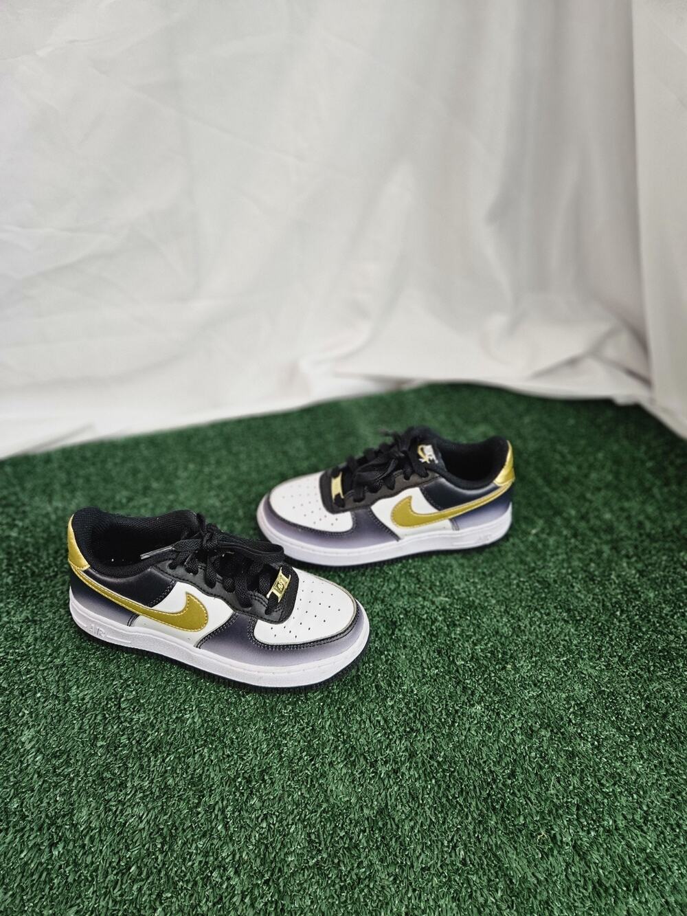 Nike Foot Locker x Air Force 1 Low 50th Anniversary HJ9286-100 Size 2Y